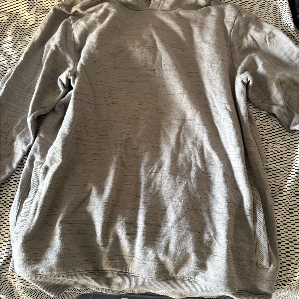 TRAVIS MATTHEW HOODIE